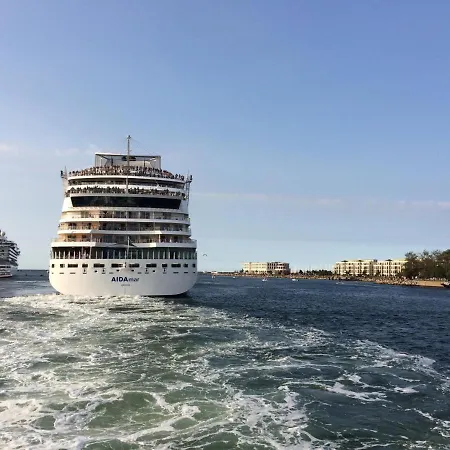 Ferienhaus Am Yachthafen, Duenenzauber